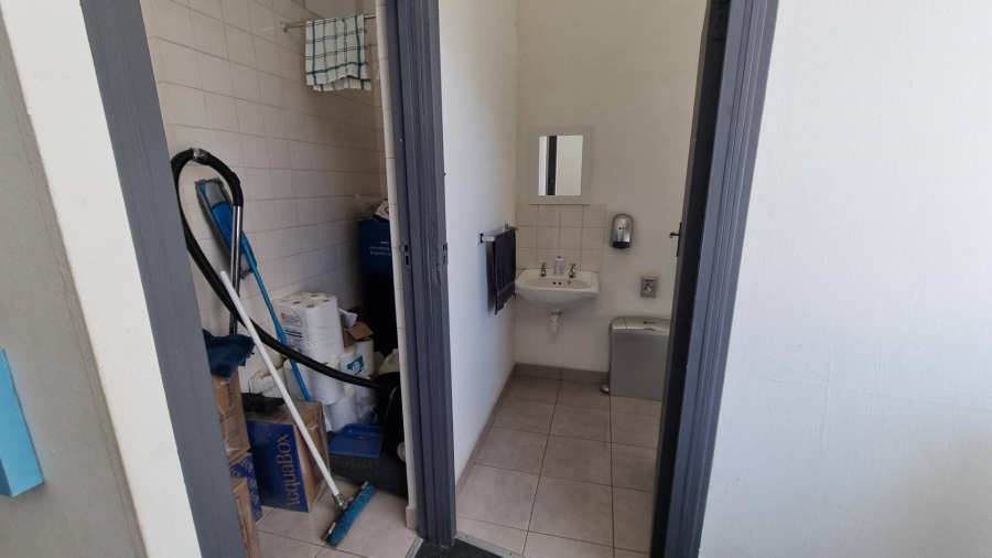 To Let commercial Property for Rent in Woodstock Western Cape